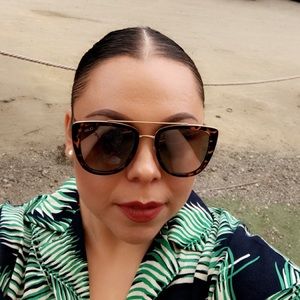 Meet your Posher, Leticia